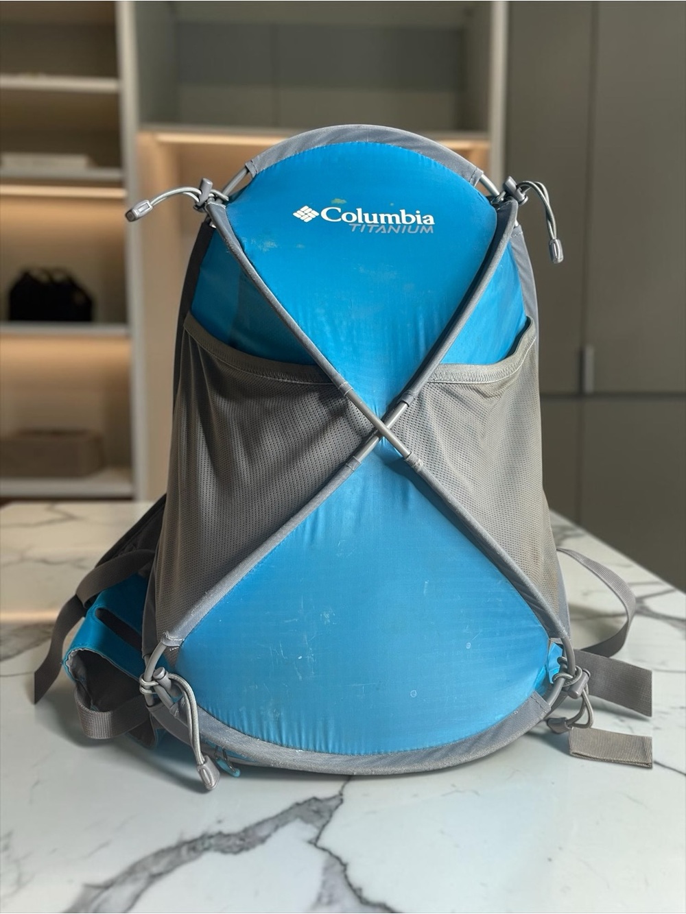 Columbia Titanium Hiking Backpack Blue Gray Wire Frame Day Pack